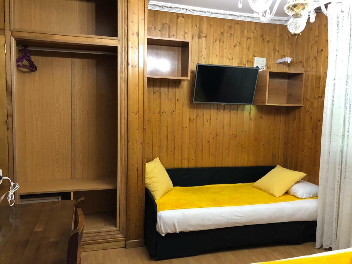Economy Triple Room