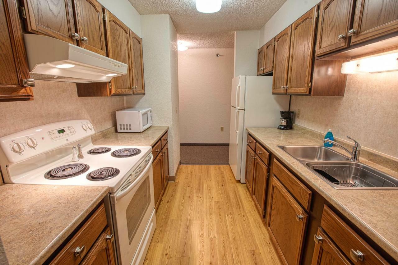 Deluxe 1 Bedroom Suite