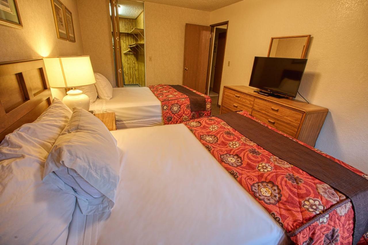 Deluxe 1 Bedroom Suite