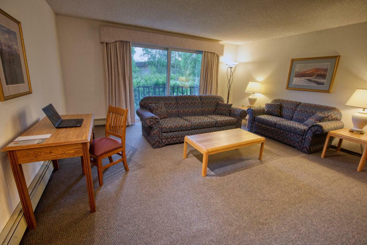 Deluxe 1 Bedroom Suite
