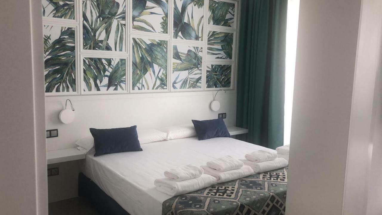 Deluxe Double Room Side Sea View