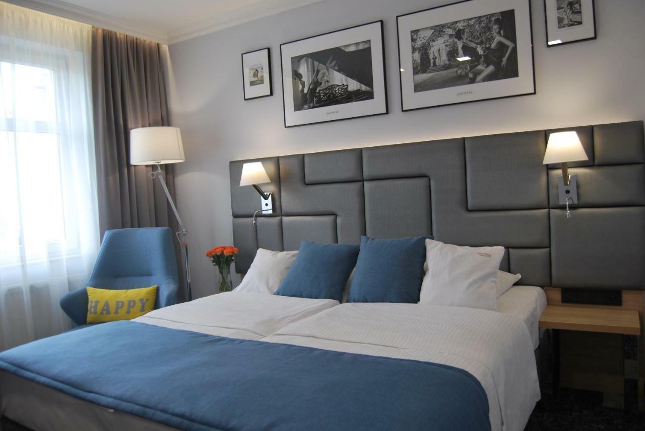 Deluxe Double Room King size bed