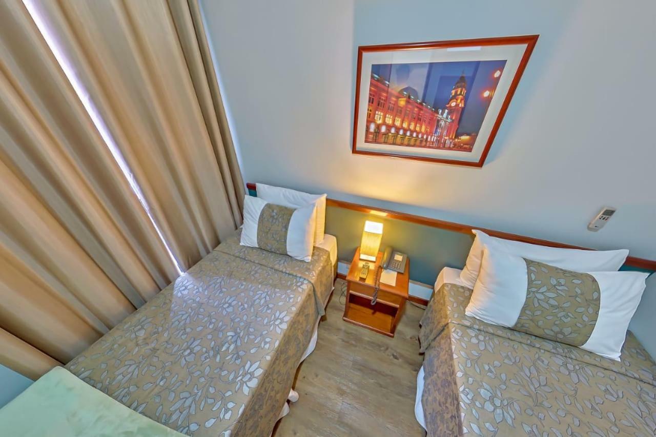 Apartamento com 2 Camas de Solteiro
