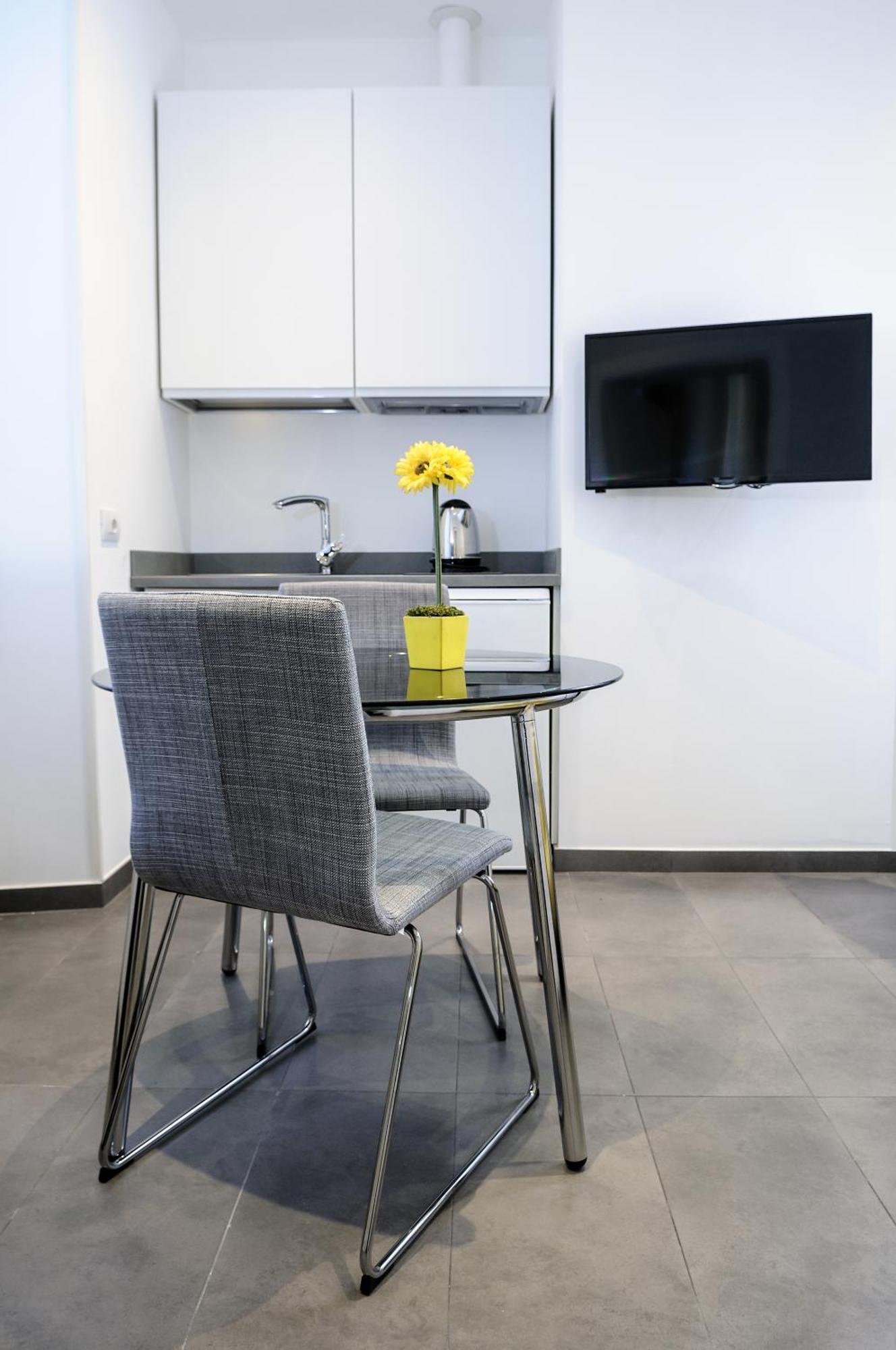 Deluxe Apartment