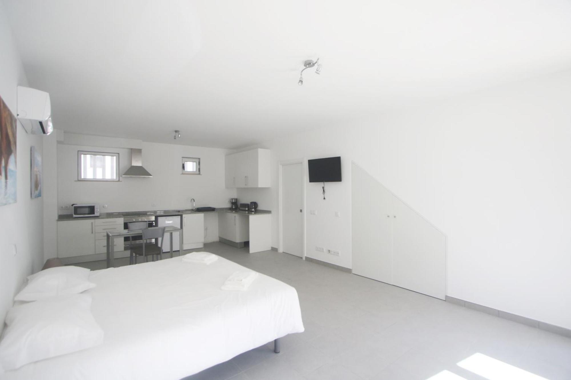 Quarto Duplo ou Twin com Casa de Banho Privativa