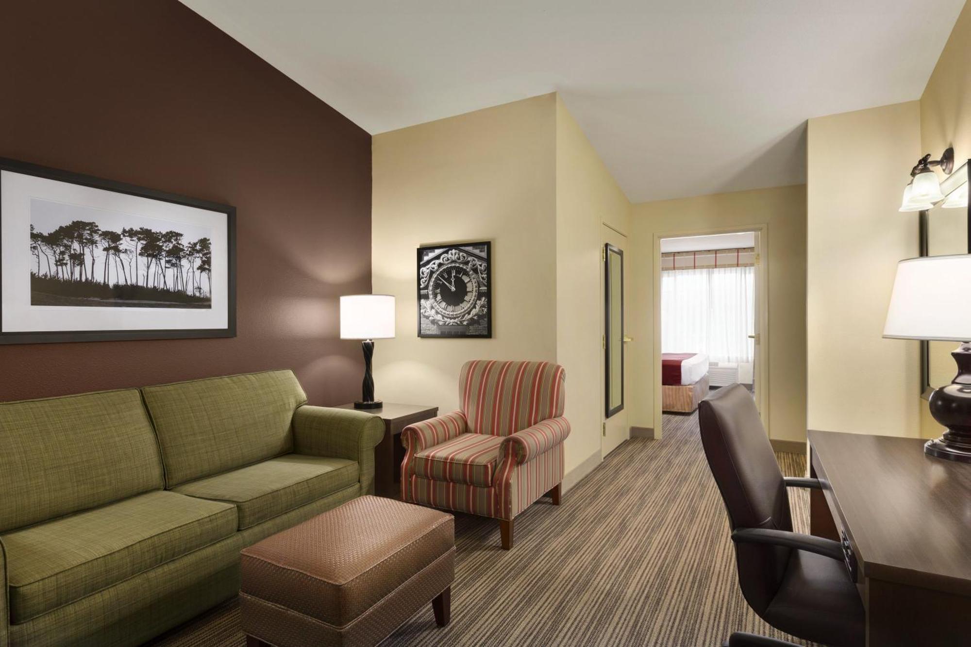 One-Bedroom King Suite Sofa Bed