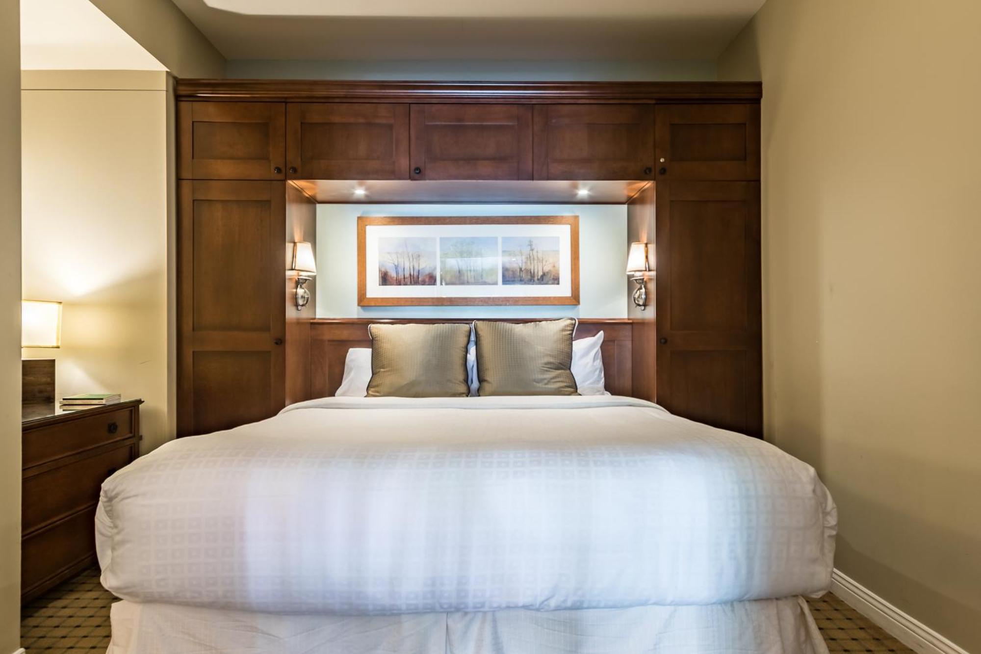 One-Bedroom Family Suite