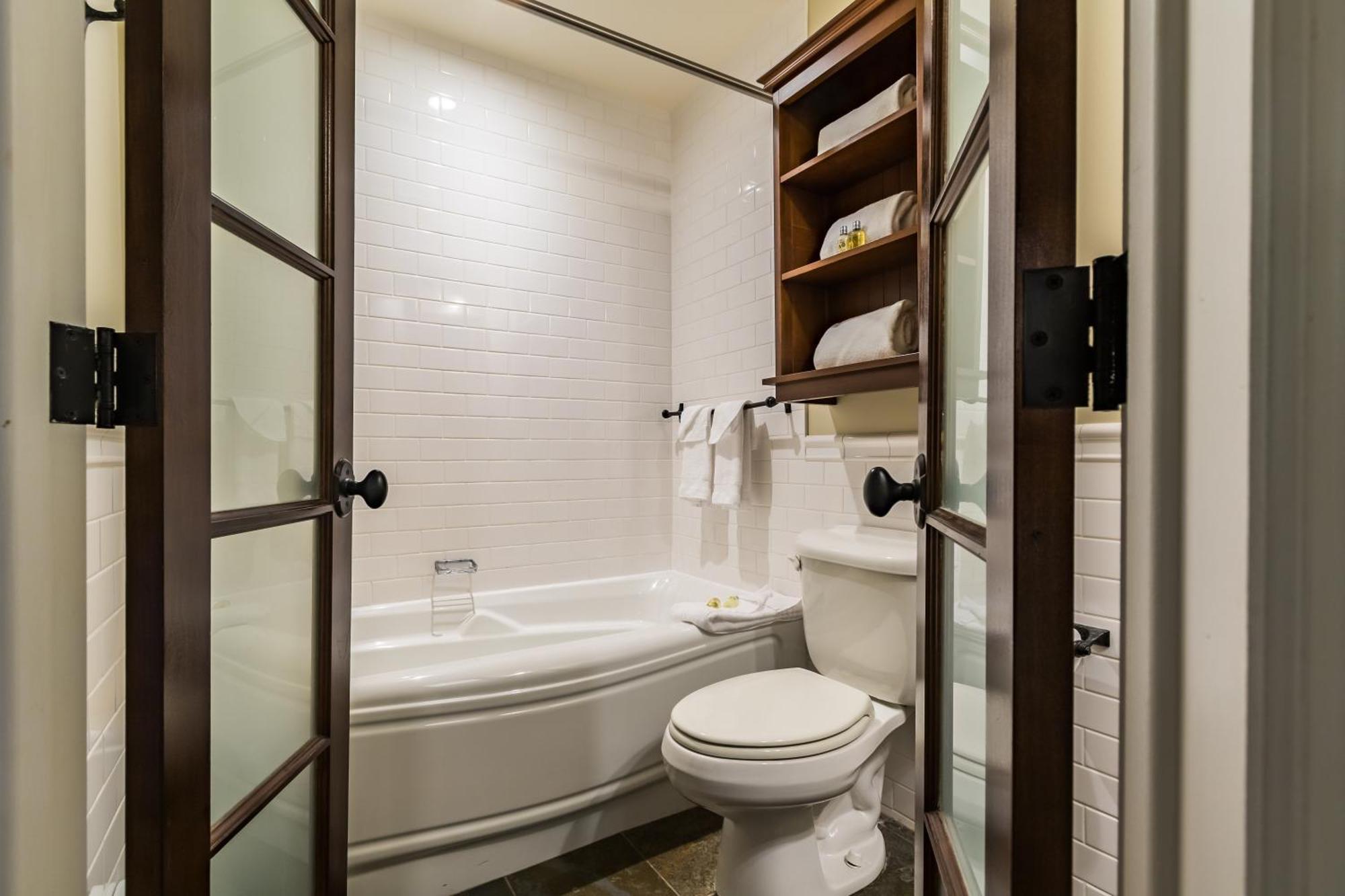 One-Bedroom Suite
