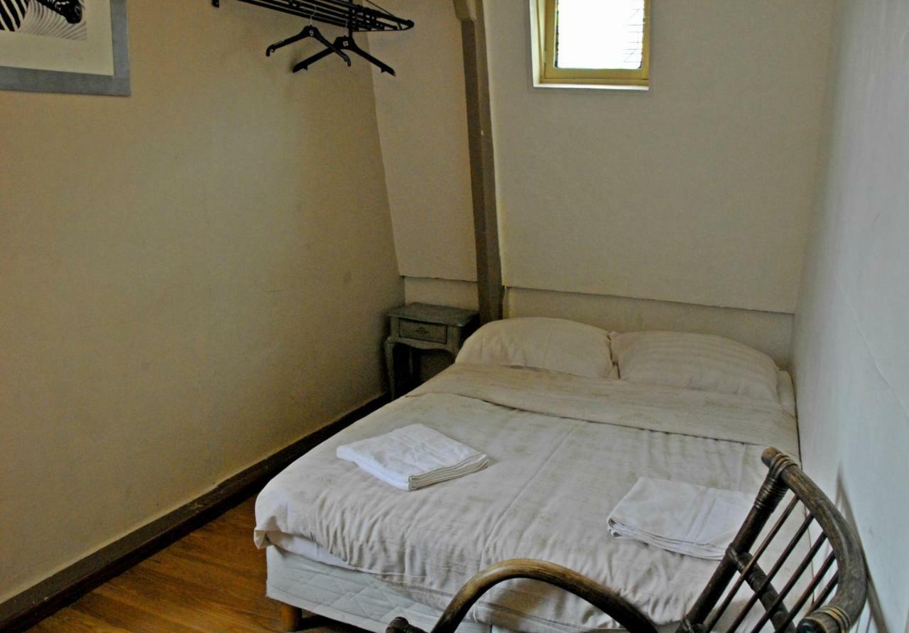 Quarto Duplo Standard com Casa de Banho Partilhada