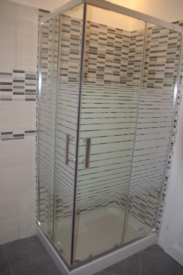 Double Room Private External Bathroom