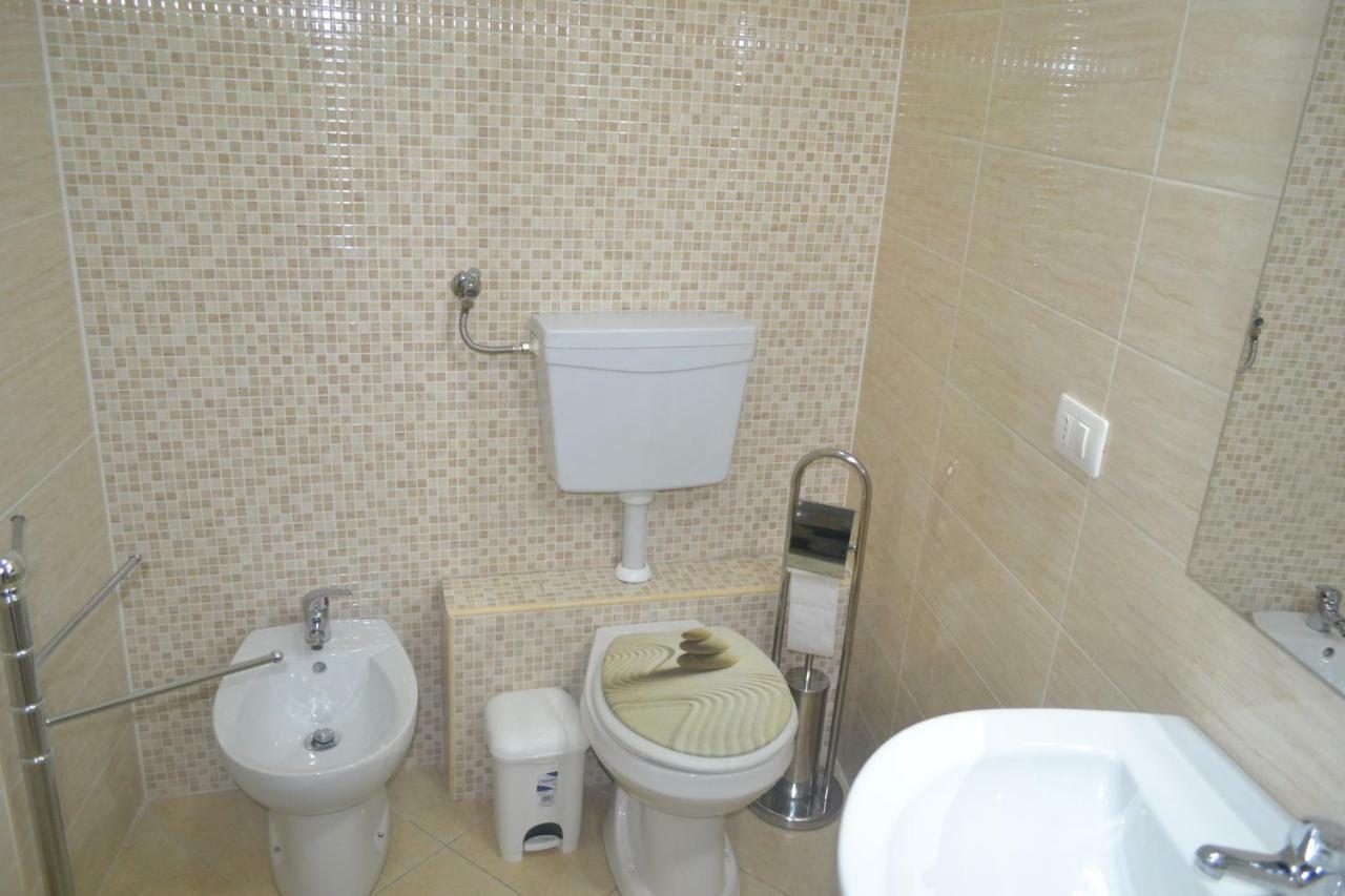 Twin Room Private Internal Bathroom