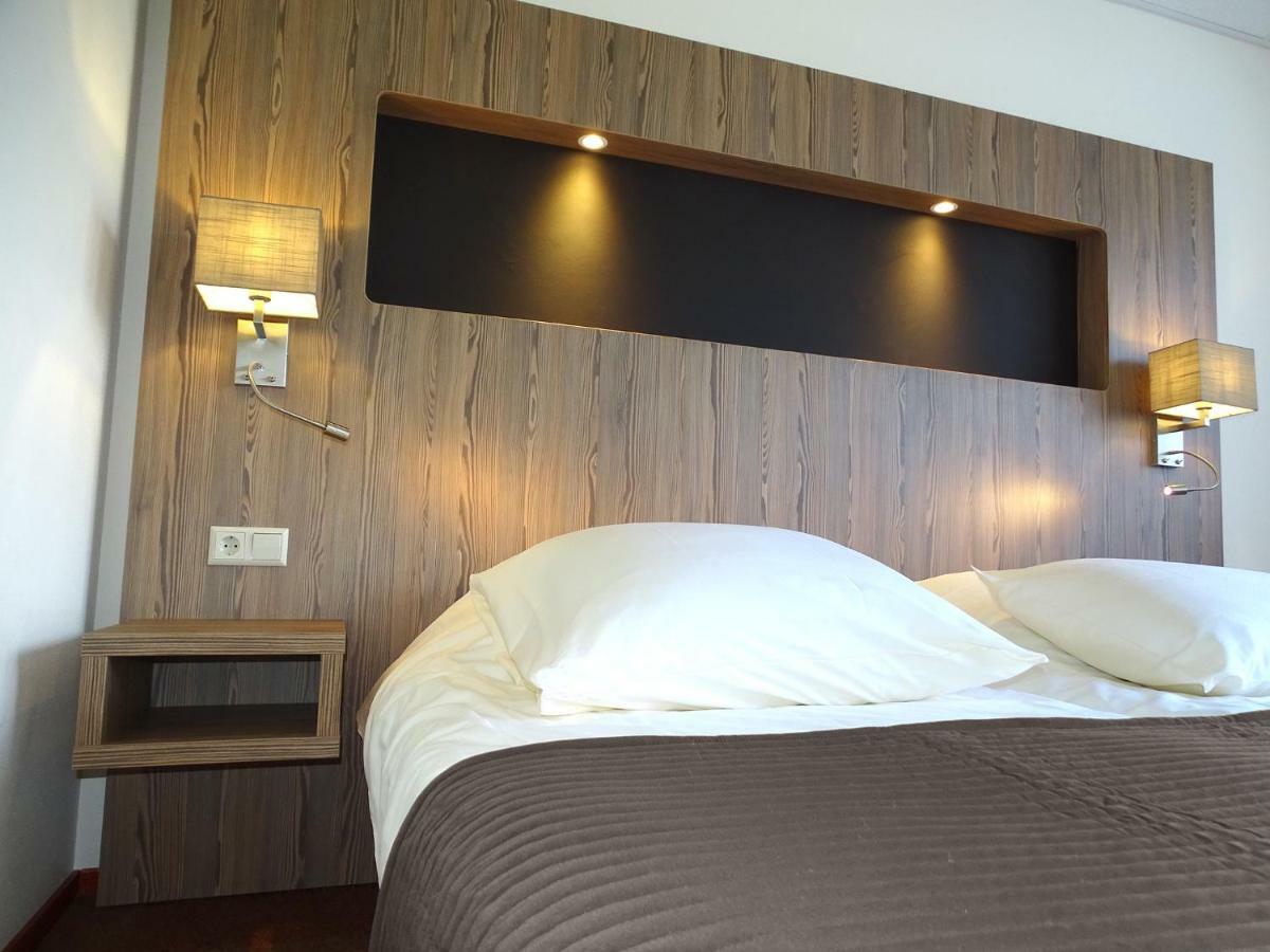 Twin Room Private Bathroom