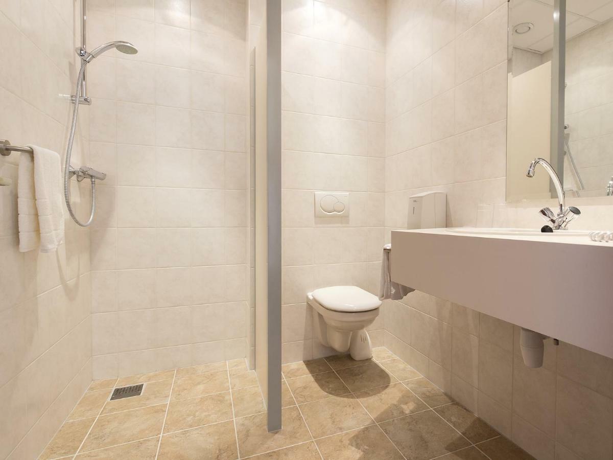 Twin Room Private Bathroom