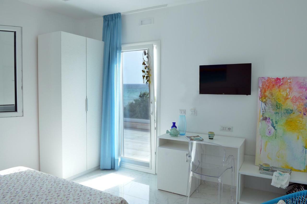 Camera Familiare con Vista Mare Laterale
