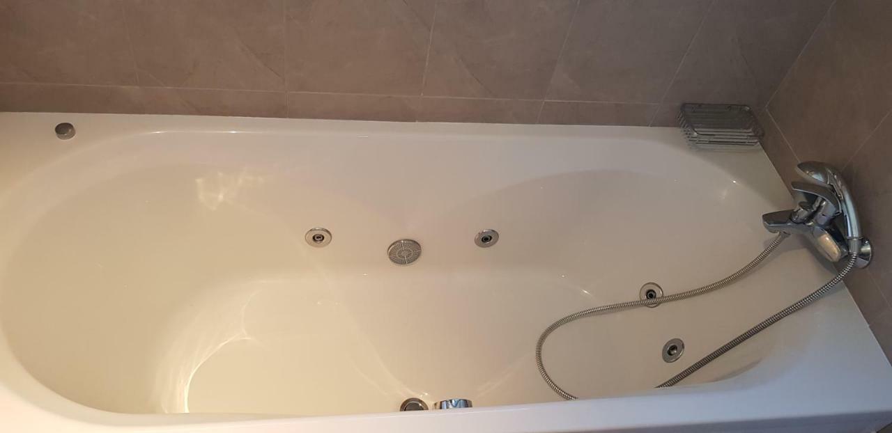 Triple Room Private Bathroom