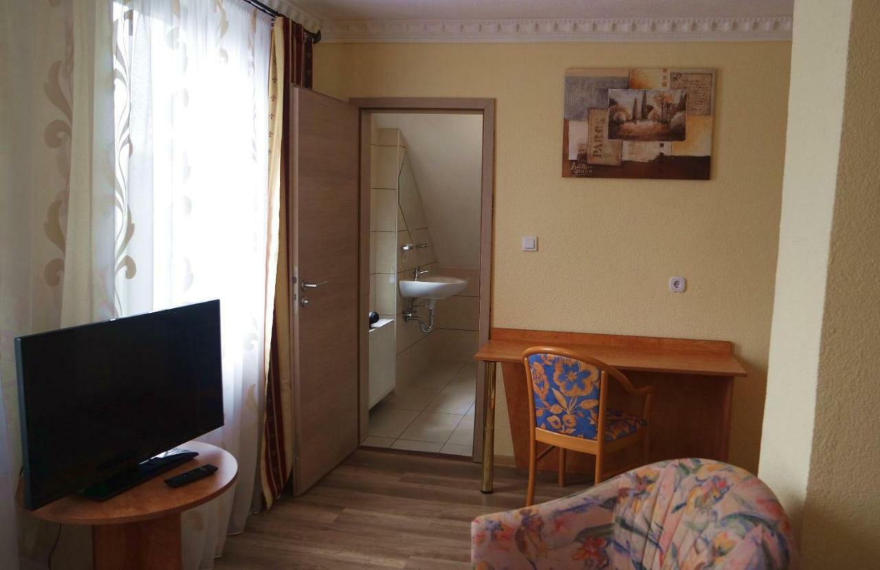 Single Room Bathroom