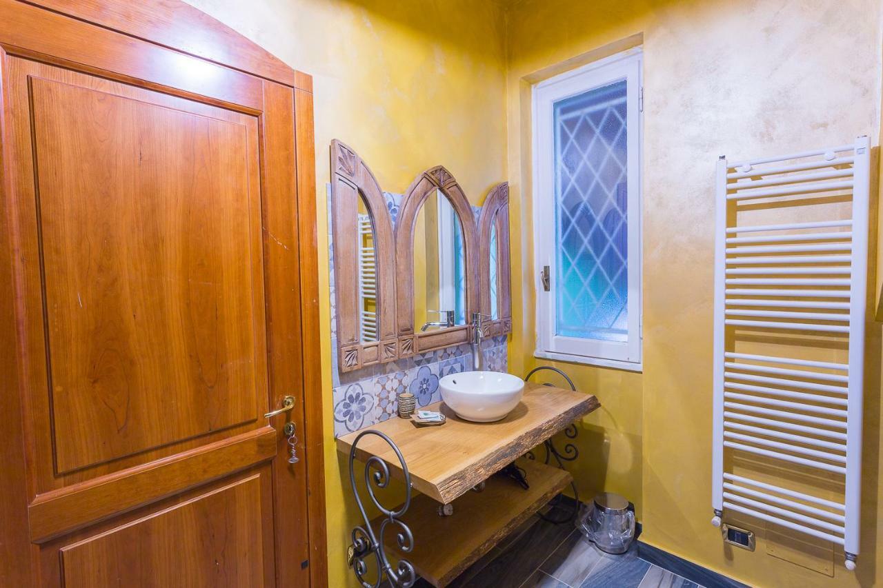 Double Room Private External Bathroom