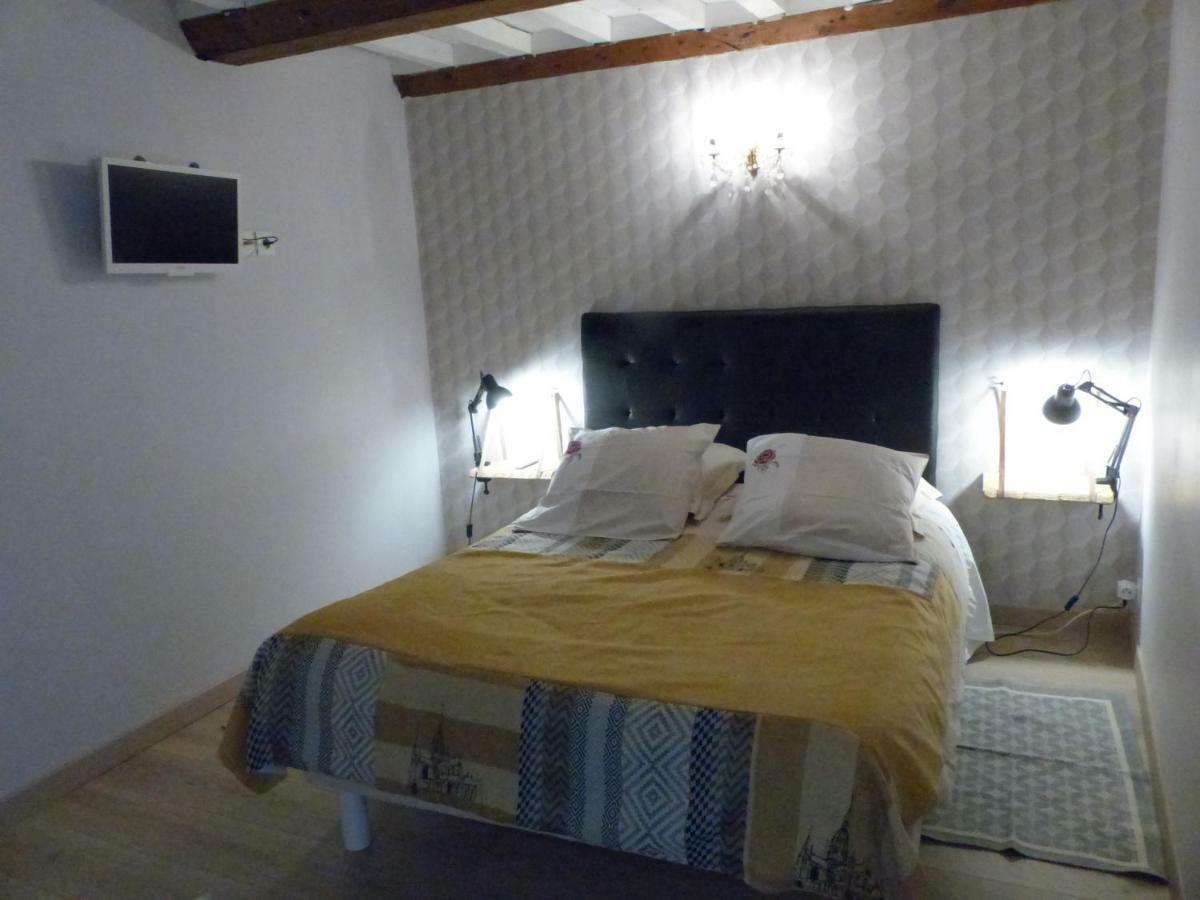 Double Room with Private Bathroom,709780411:JPEG