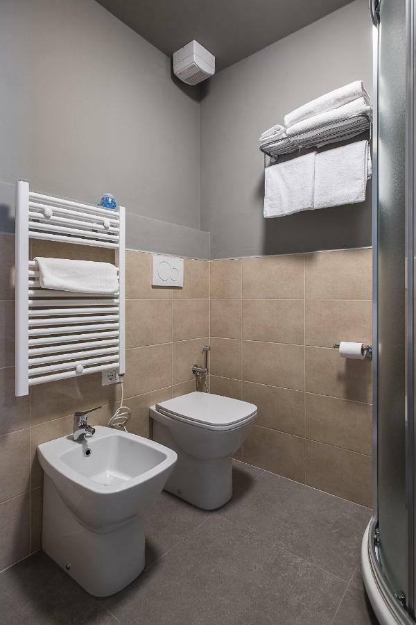 Double Room Private Bathroom