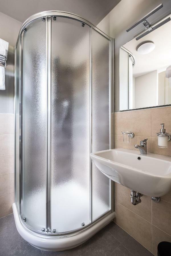 Double Room Private Bathroom