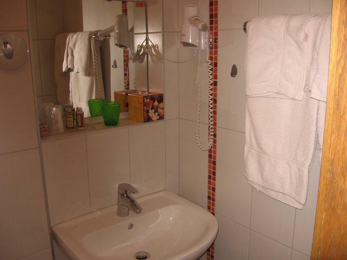 Double Room Private Bathroom