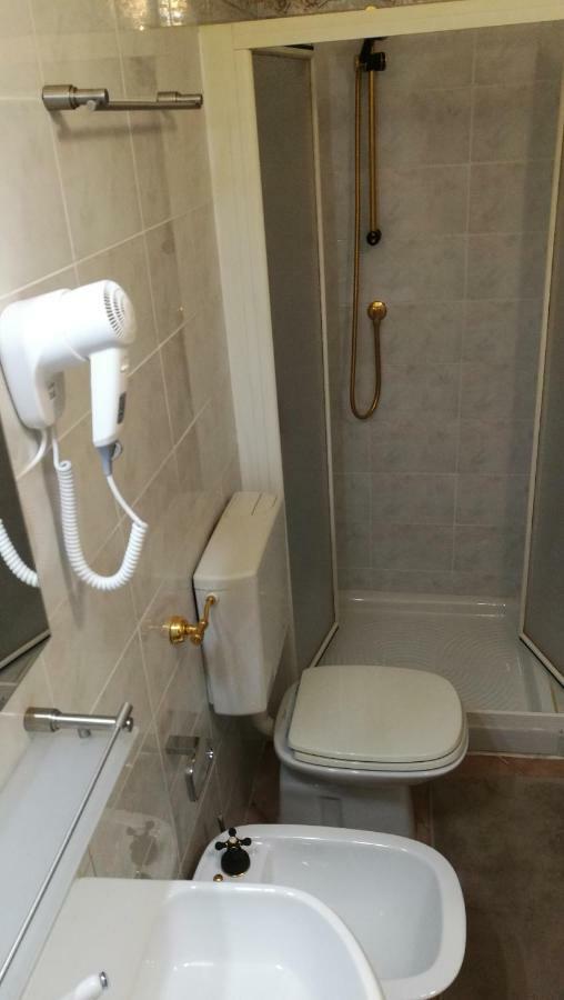 Quadruple Room Private Bathroom