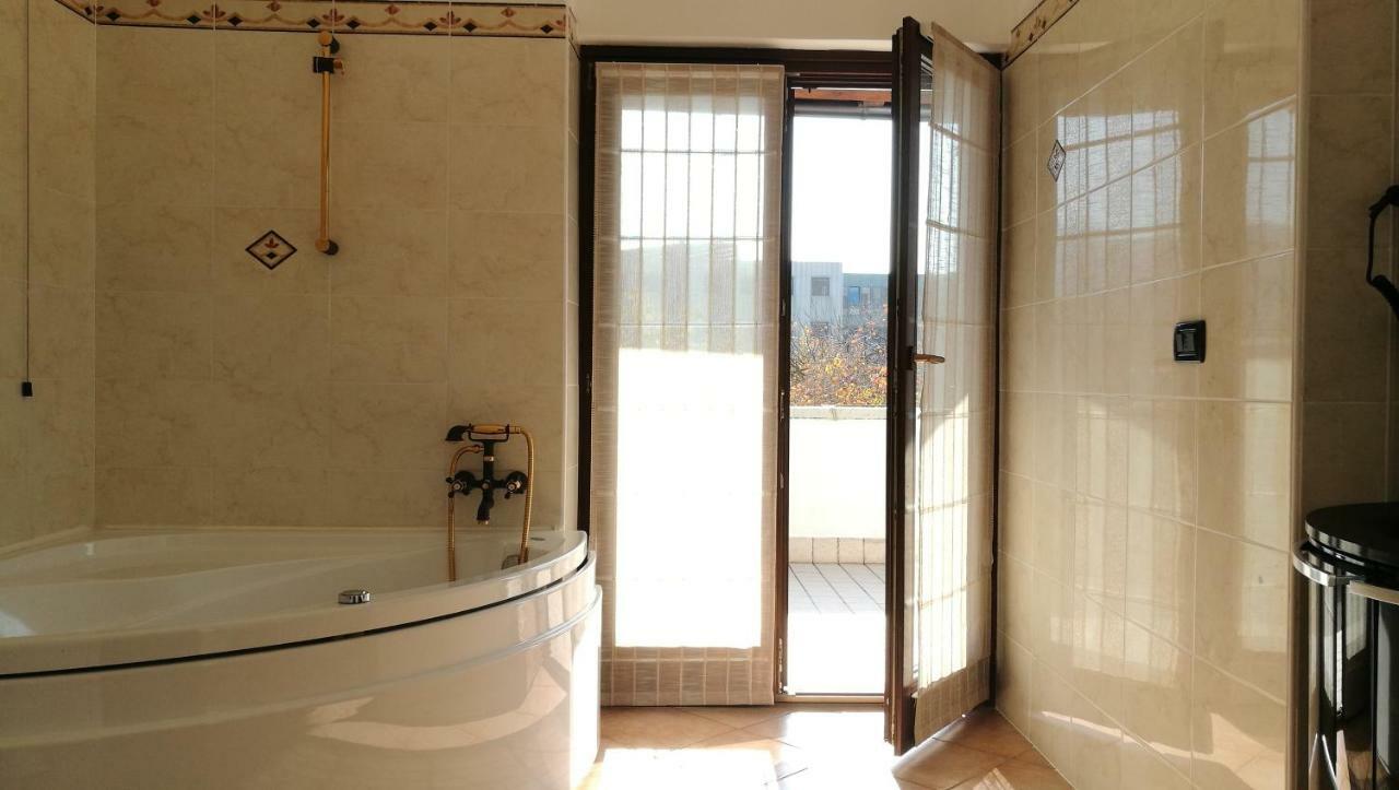 Double Room Spa Bath