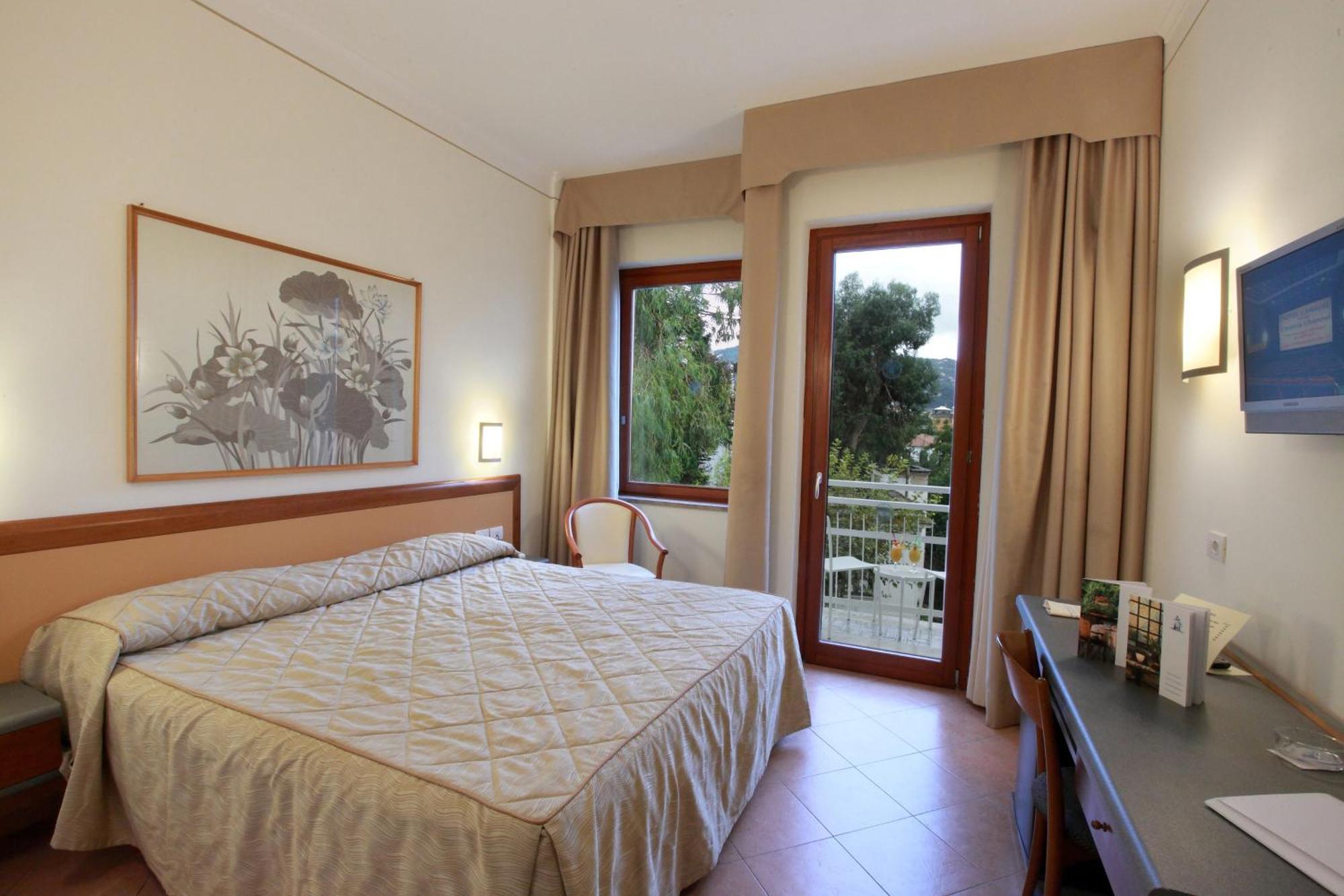 Comfort Double or Twin Room