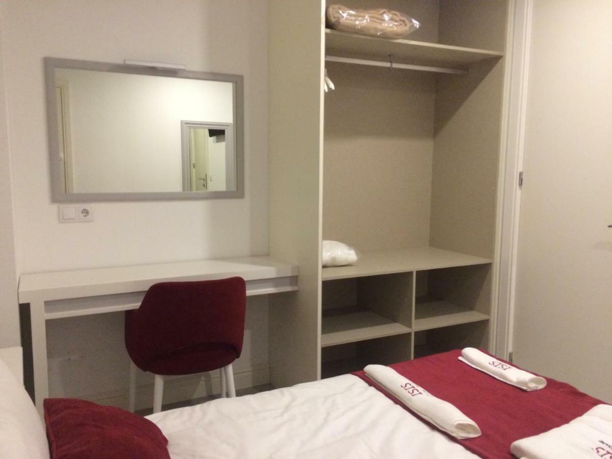 Quadruple Room Private Bathroom