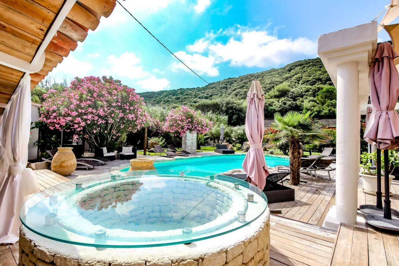 Suite Junior - Vue sur Piscine