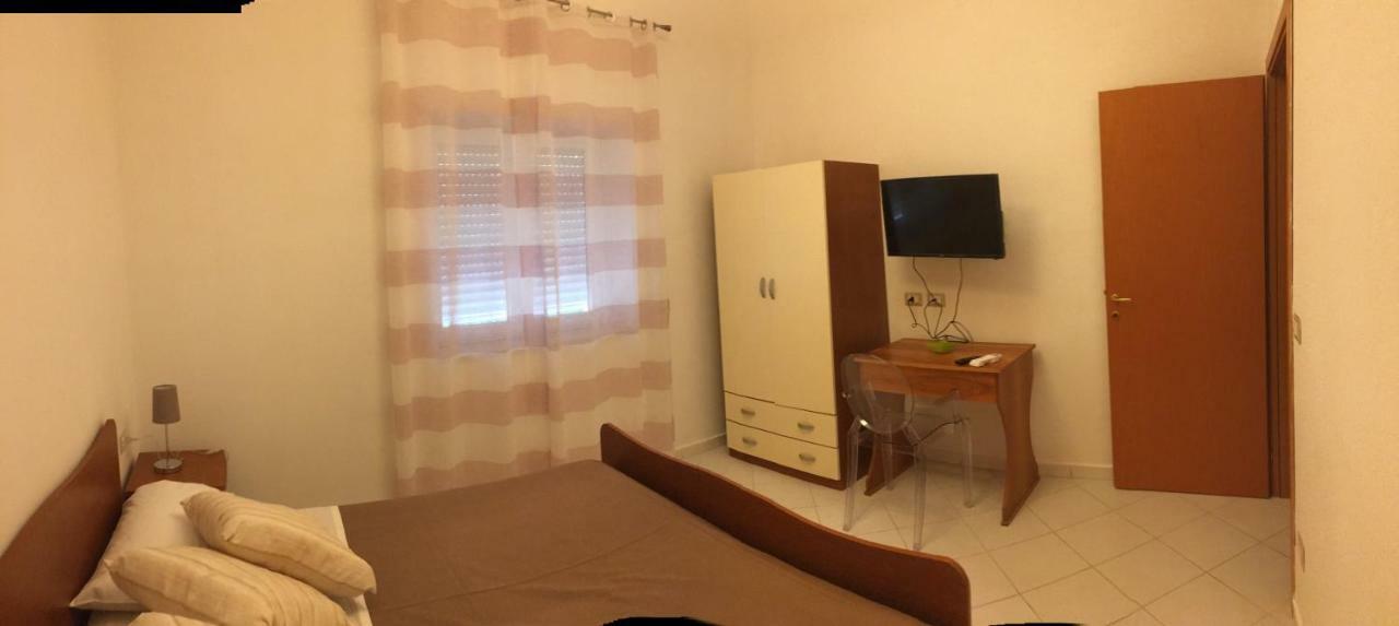 Two-Bedroom Apartment,885157528:JPEG