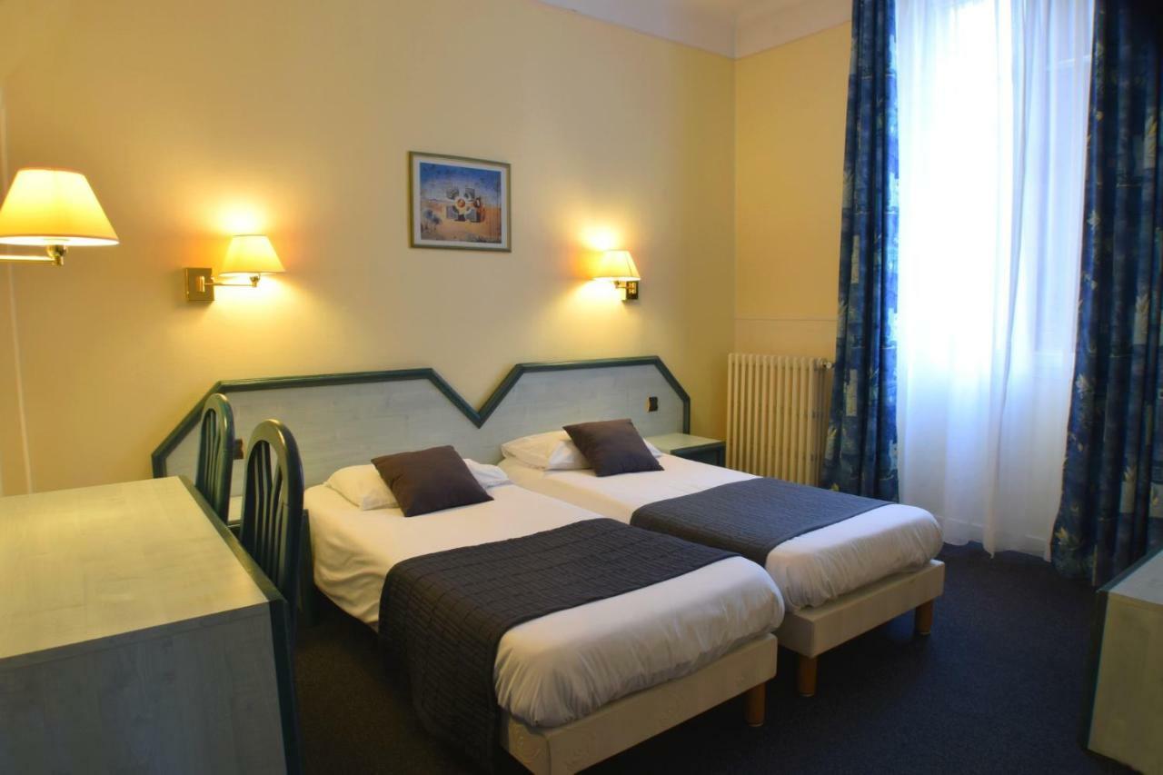 Twin Room,885966106:JPEG