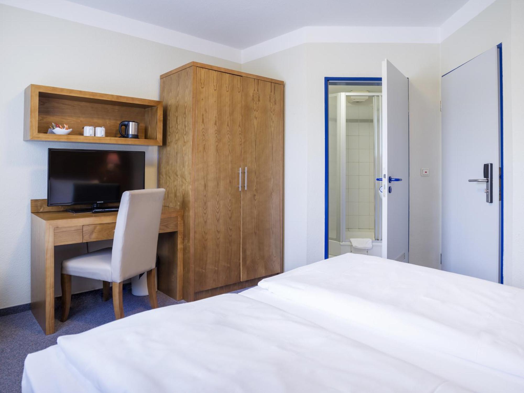 Standard King Room