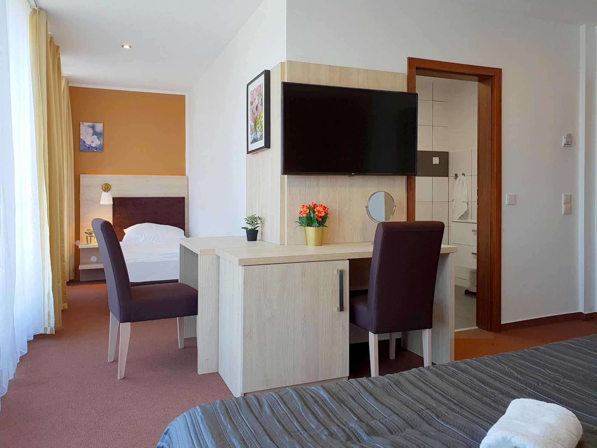 Deluxe Suite