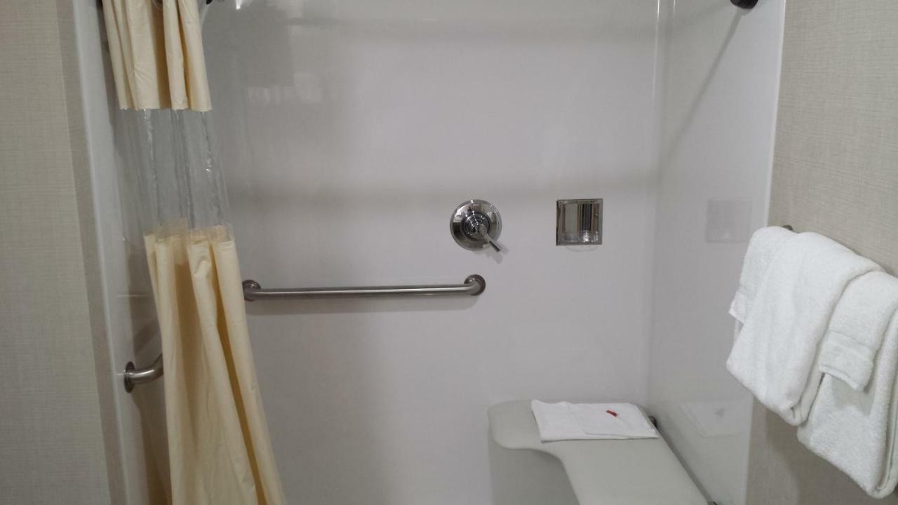 Queen Room Mobility Access or Non-Smoking