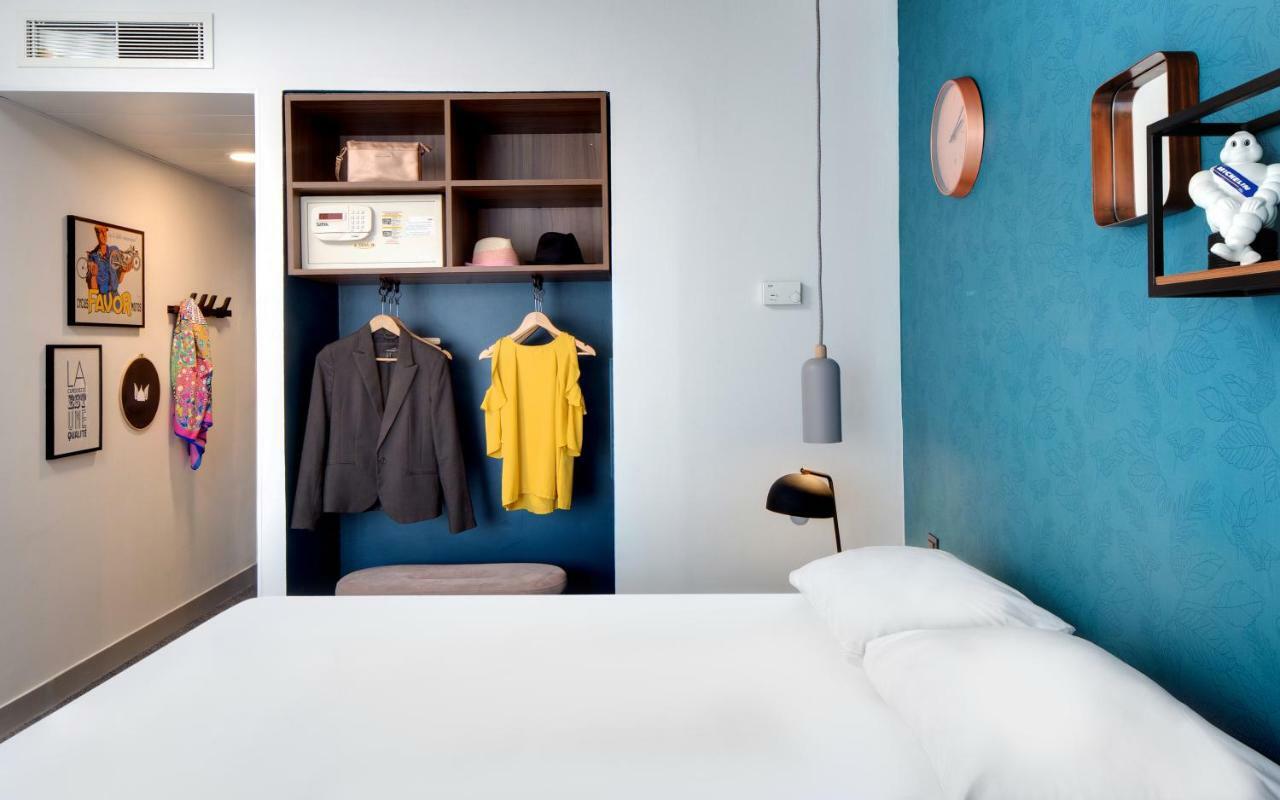 Chambre Standard avec 1 Lit Double et 1 Canapé-Lit Double