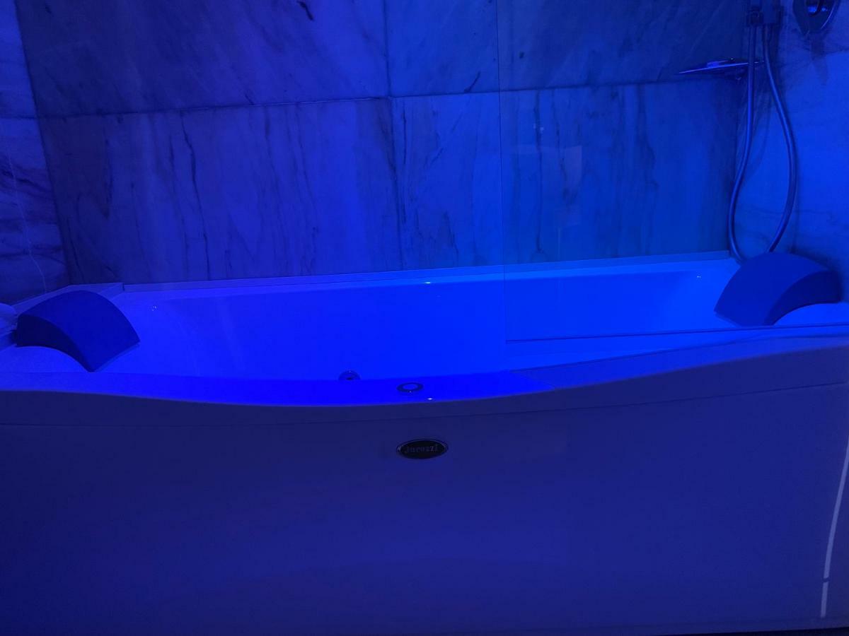 Double Room Spa Bath