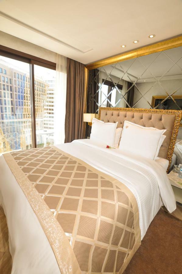 Standard Junior Suite King bed