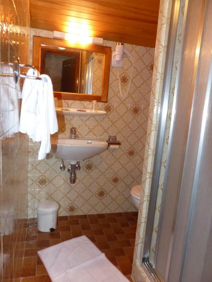 Chambre Double Balcon Sud - Vue sur Montagnes