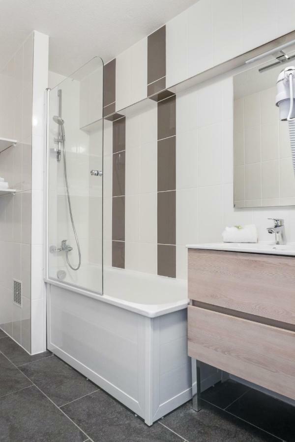One-Bedroom Apartment (4 Adults),909667210:JPEG