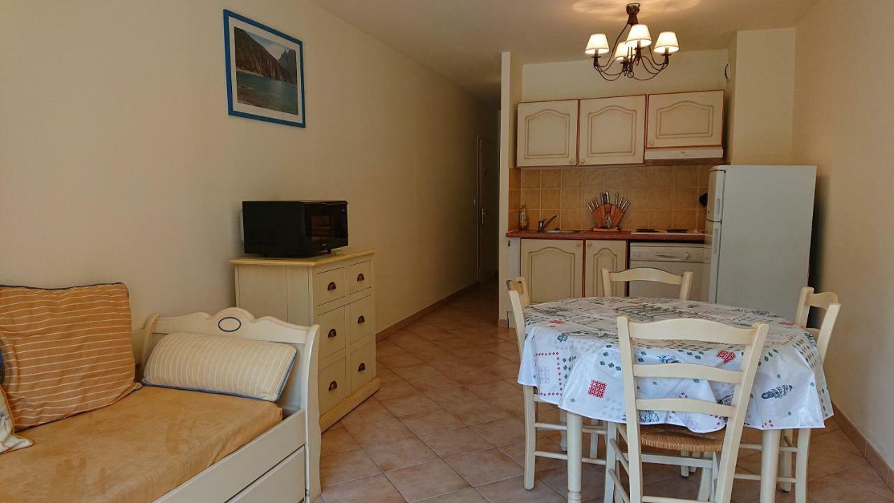 One-Bedroom Apartment Terrace