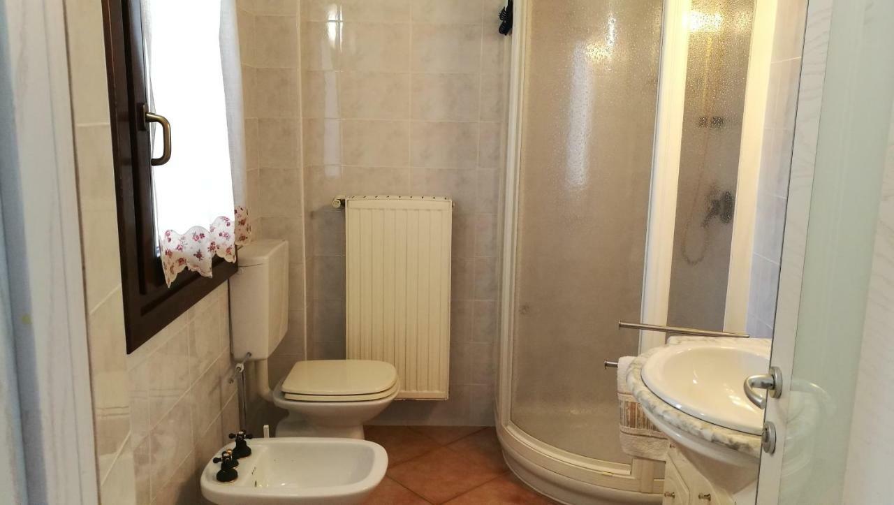Double or Twin Room Private Bathroom