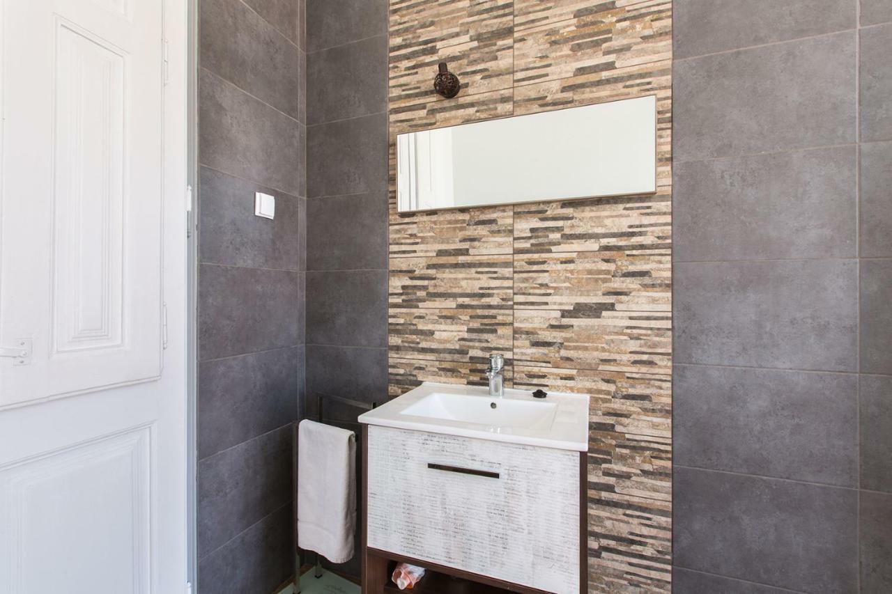 Double Room Private External Bathroom