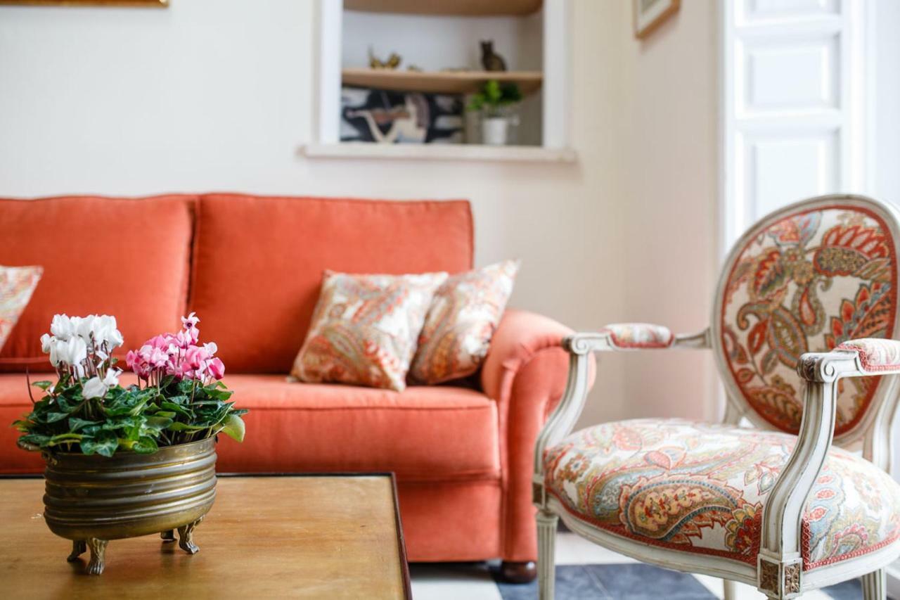 Deluxe Queen Suite