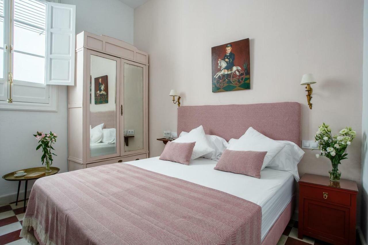 Deluxe Queen Suite