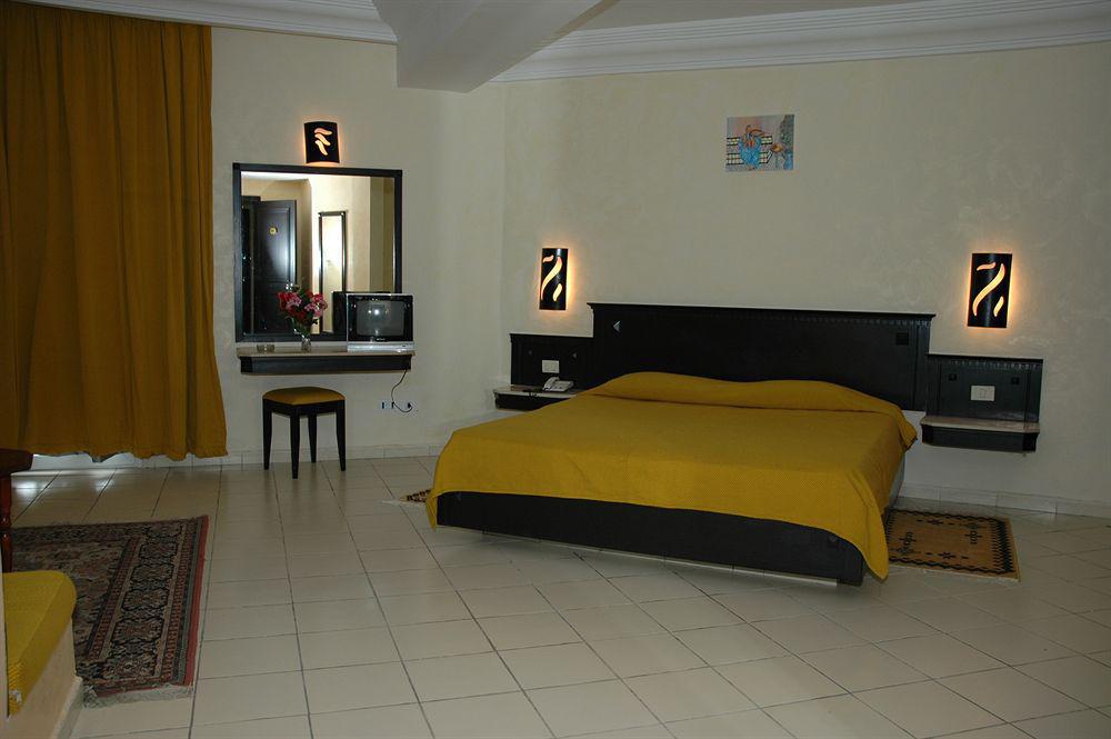 Single Room,74942255:JPEG
