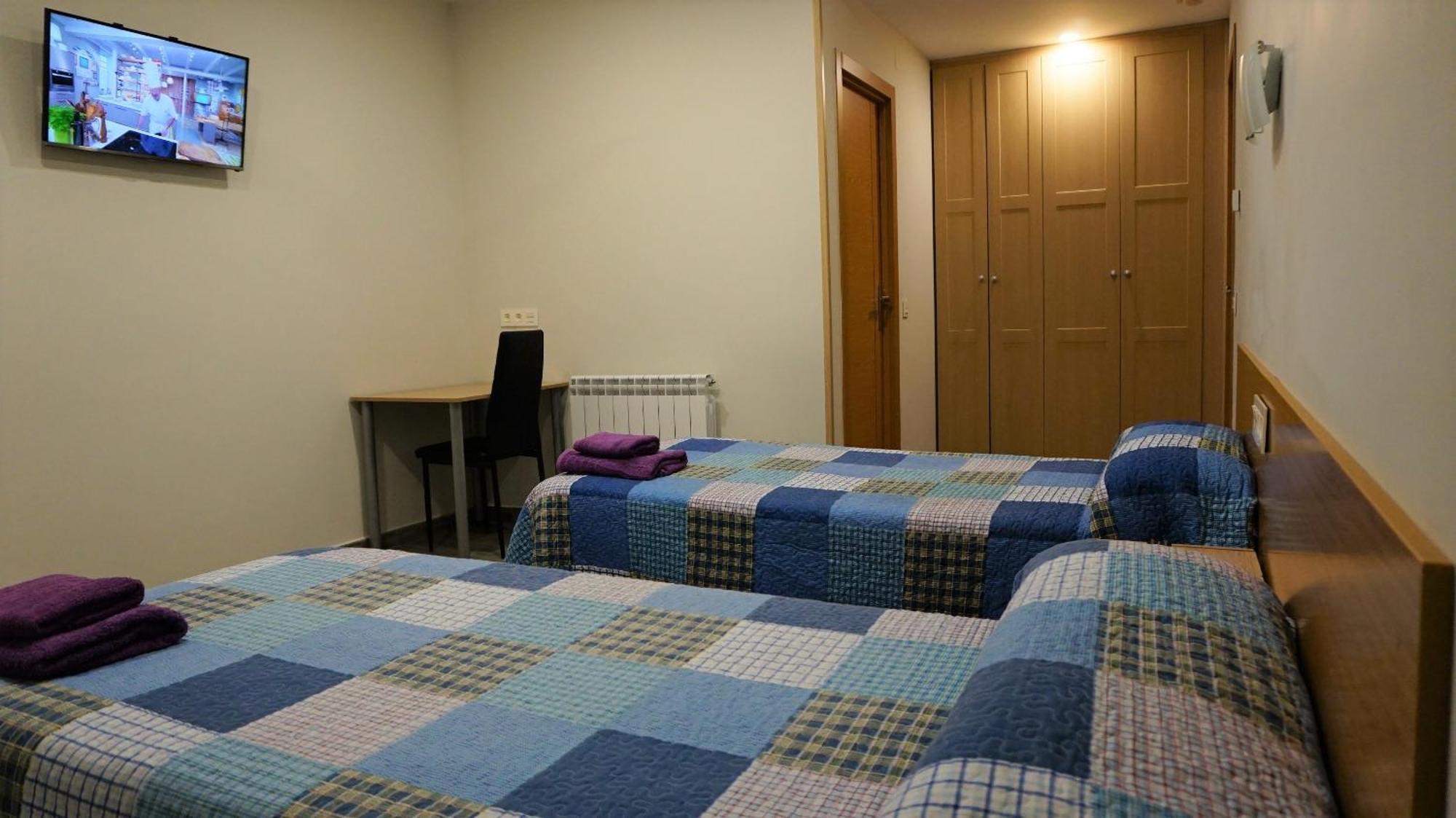 Twin Room Private Bathroom