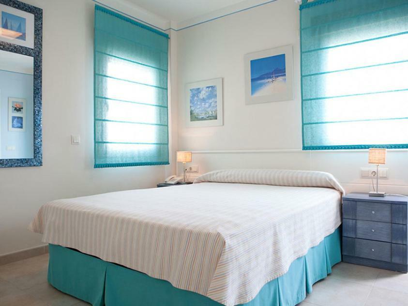 Double or Twin Room Partial Sea View