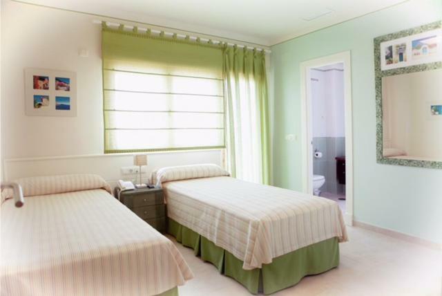 Double or Twin Room Partial Sea View