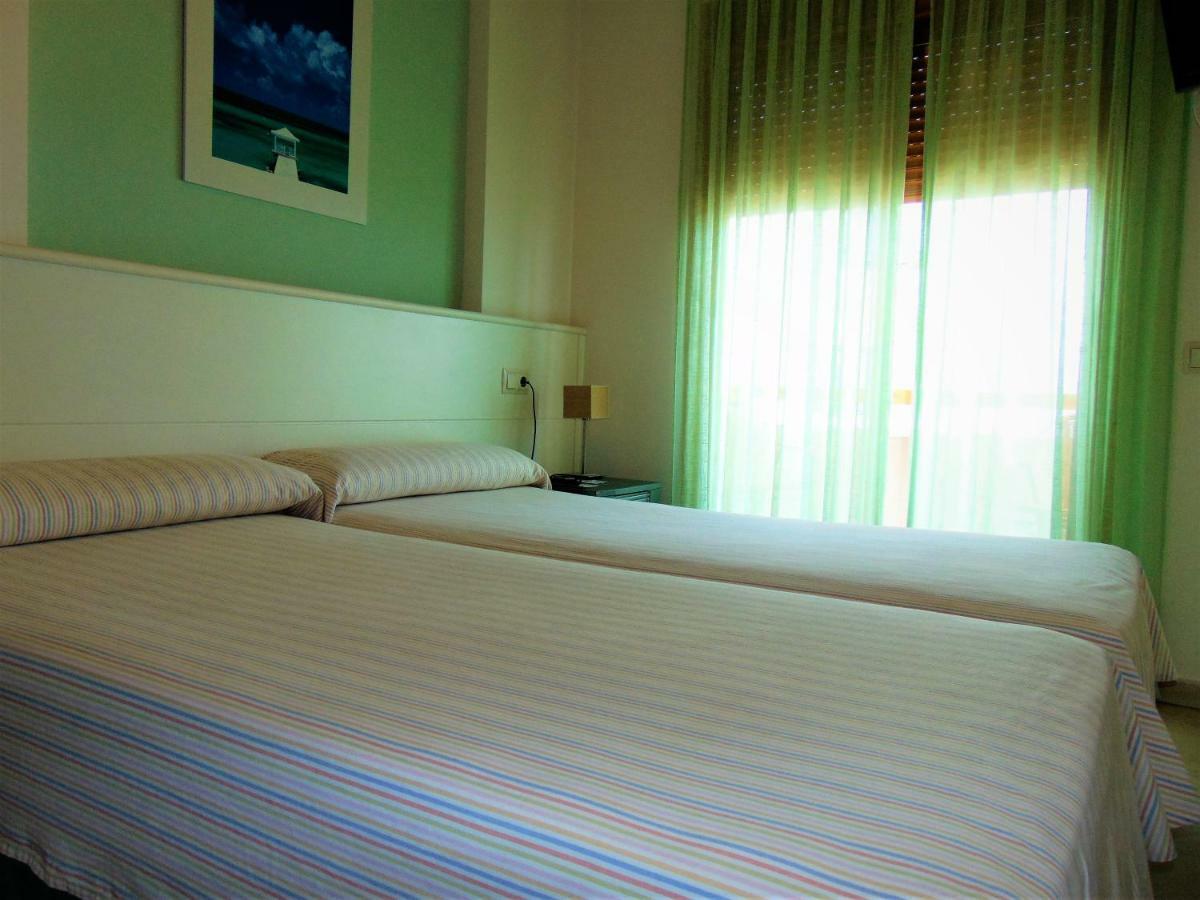 Double or Twin Room Partial Sea View